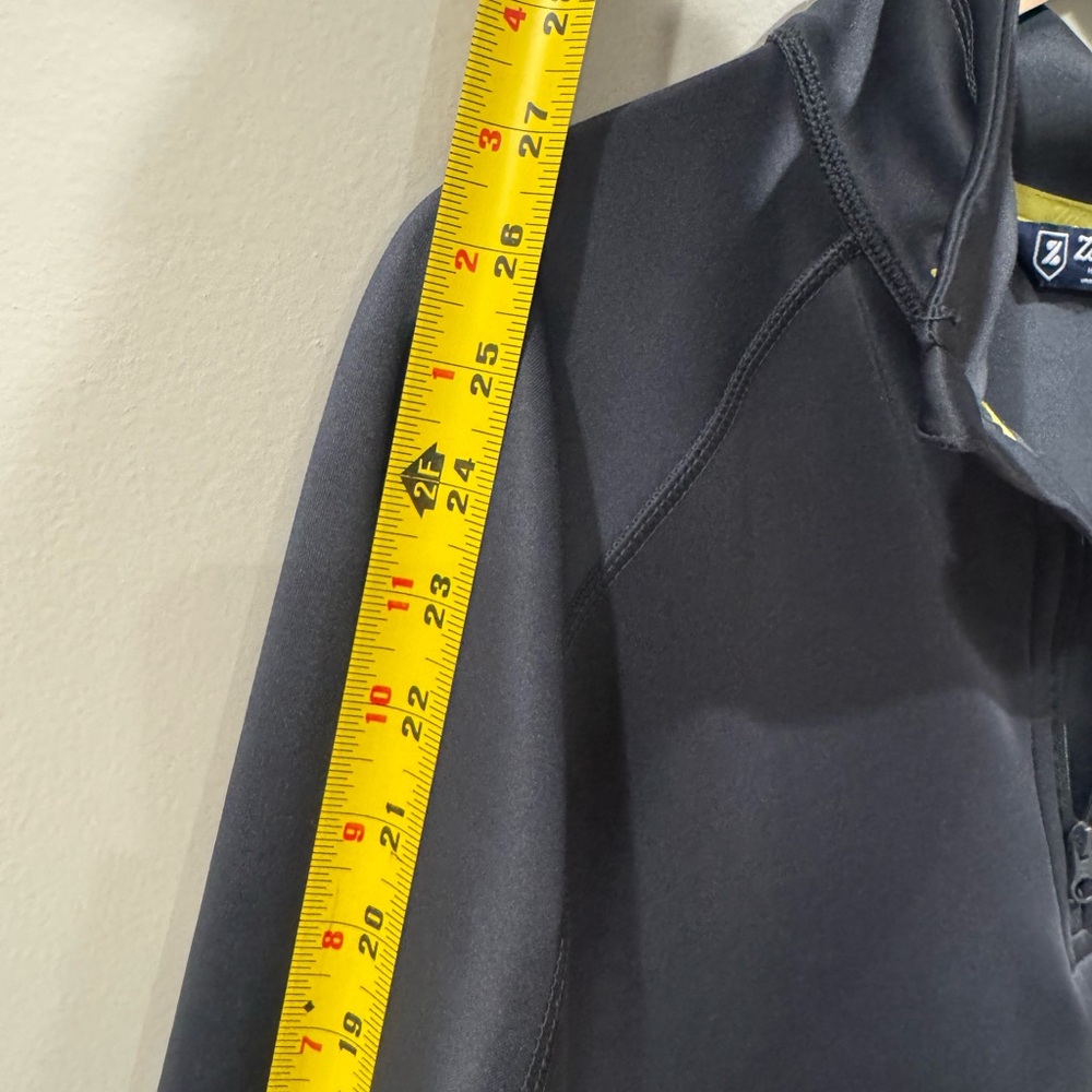 Zusa‎ Men's Medium 1/3 Zip Jacket Sweater Gray Recycled H2O Bottles - Picture 10 of 10